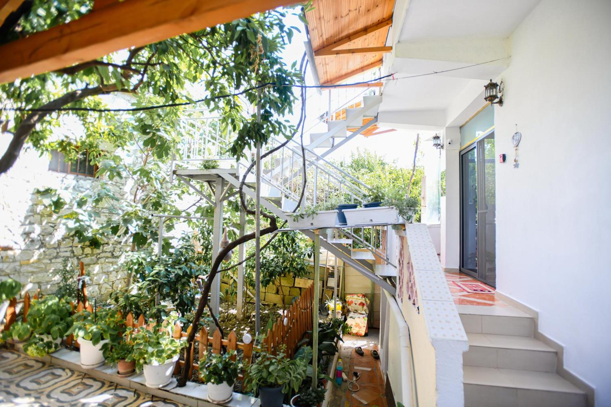 Guest House Flowers Berat Exterior foto