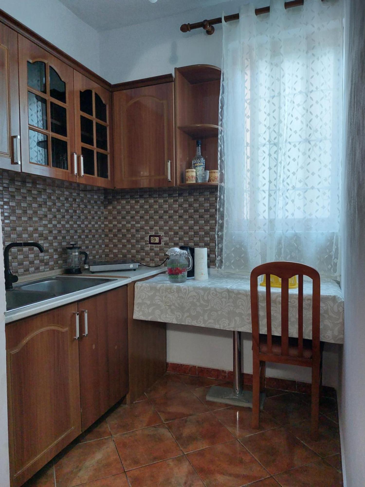 Guest House Flowers Berat Exterior foto